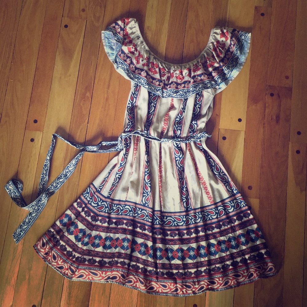 Off the shoulder tie waste patterned dress